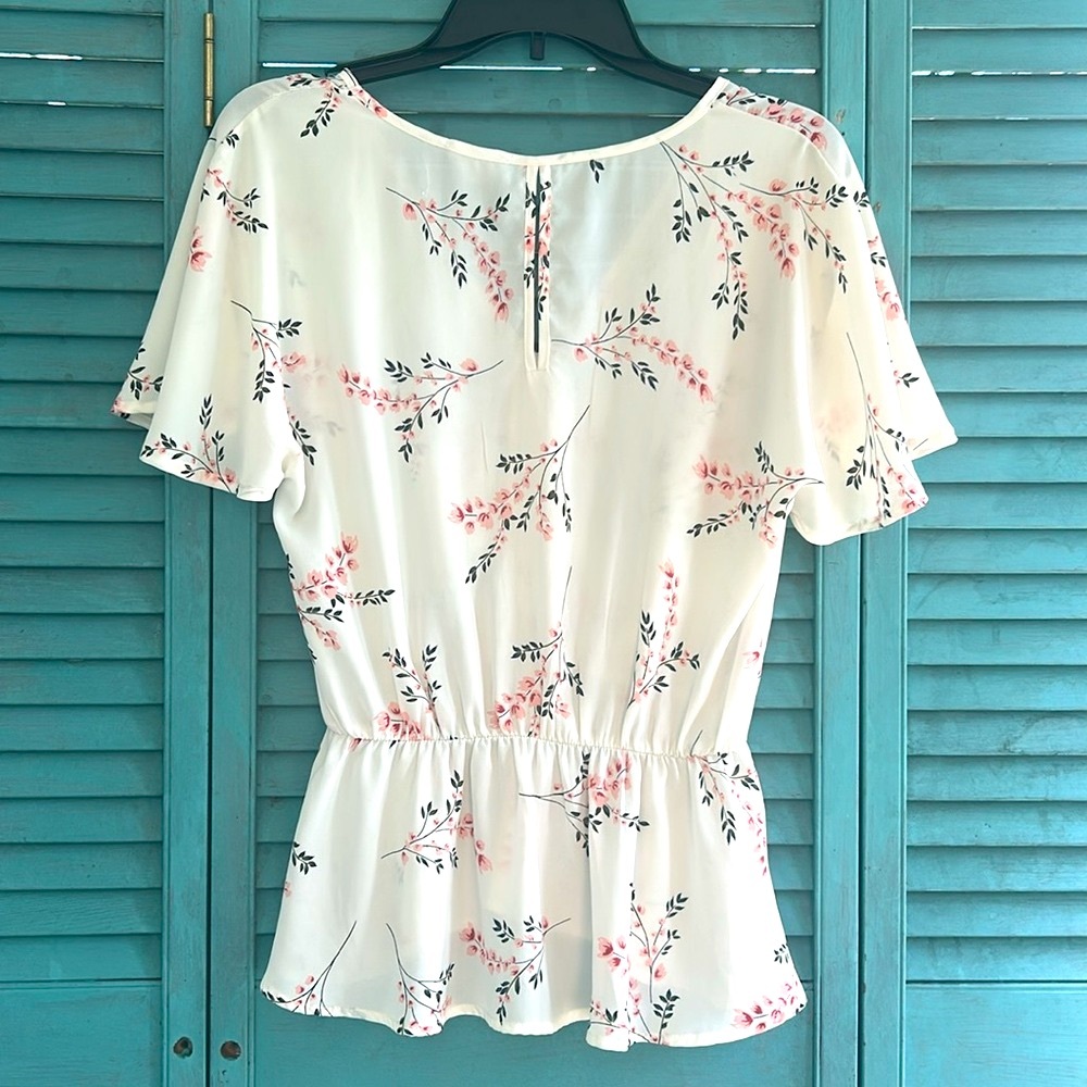 Sienna Sky White Floral Peplum Blouse - Picture 4 of 4